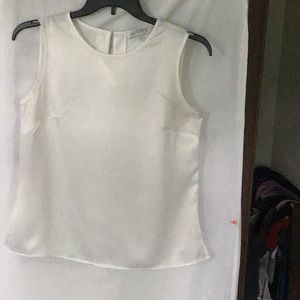White sleeveless blouse top excellent condition